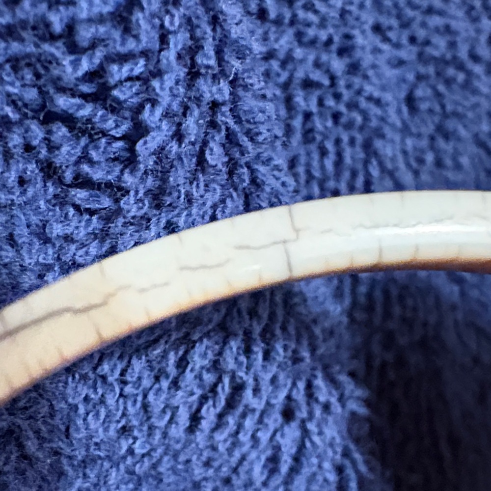 Ivory Bangle Bracelet. Hand made
In Africa. Vintage.